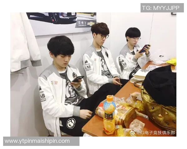 英雄联盟战术分析：深入探讨IG战队的进攻策略与团队协作技巧