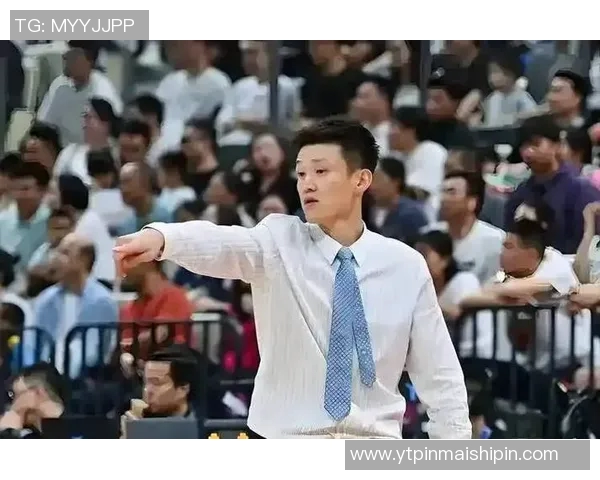 周鹏:从篮球场上的拼搏者到人生舞台的励志典范 周鹏:从篮球场上的拼搏者到人生舞台的励志典范