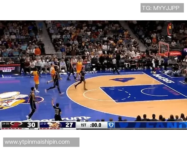 夏洛特黄蜂主场迎战迈阿密热火双方争夺季后赛席位的关键对决