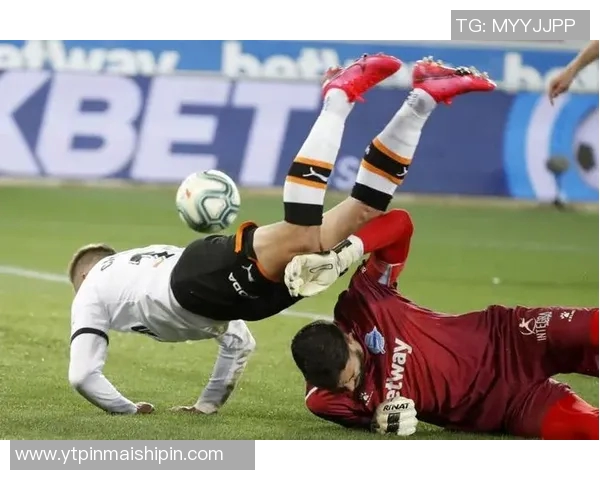 巴西与法国激战成平局双方各取一分精彩对决引发热议 巴西与法国激战成平局双方各取一分精彩对决引发热议