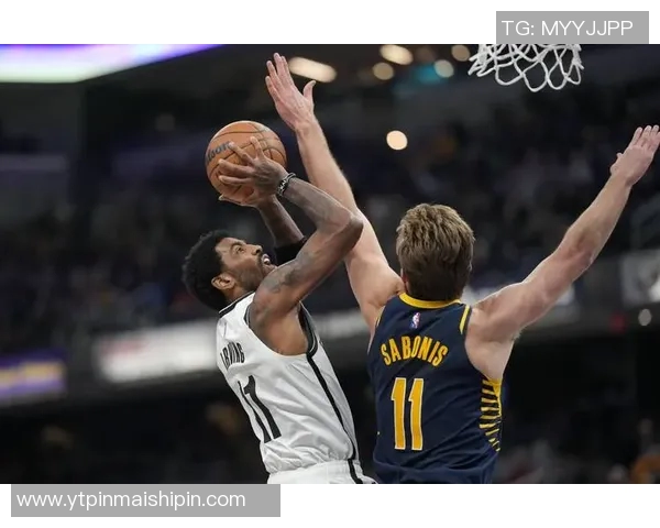 篮网对阵黄蜂比赛中欧文的得分表现分析与精彩瞬间回顾 篮网对阵黄蜂比赛中欧文的得分表现分析与精彩瞬间回顾