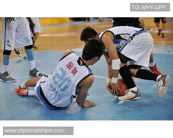 2016年火箭队与国王队精彩对决全场录像回顾与分析 2016年火箭队与国王队精彩对决全场录像回顾与分析