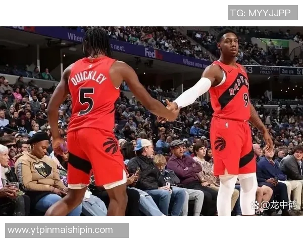 快船与马刺激战正酣NBA202116赛季精彩对决回顾与分析 快船与马刺激战正酣NBA202116赛季精彩对决回顾与分析