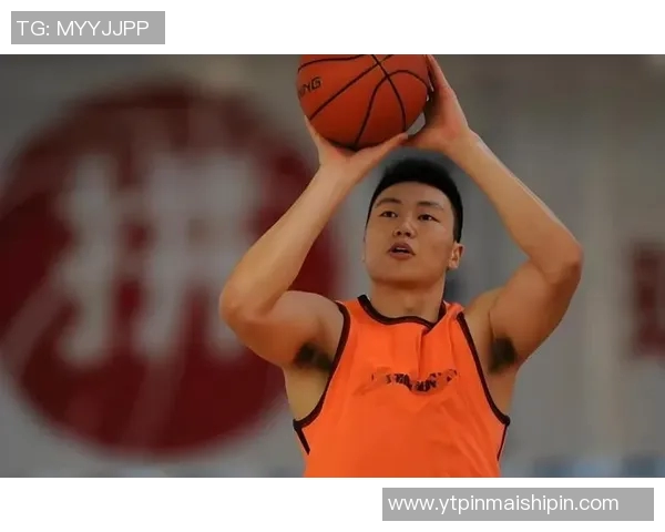 李根:从篮球场上的拼搏到人生道路的蜕变与成长 李根:从篮球场上的拼搏到人生道路的蜕变与成长